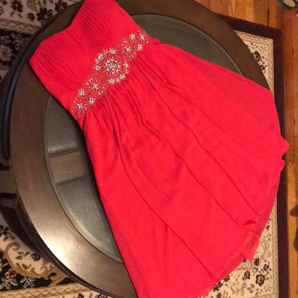 Prom Red Color Strapless Party Dress ♥️♥️ - Picture 3 of 7